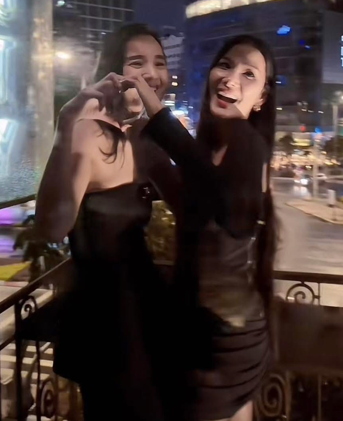 Hoàng Thùy và Lê Thuý đã giải toả khúc mắc, bỏ qua những chuyện trong quá khứ và quyết định 'tái hợp'. Ảnh: FBNV