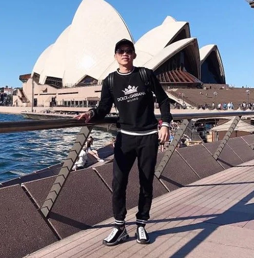 Set đồ hơn chục triệu đồng của Hoài Linh từng gây chú ý.