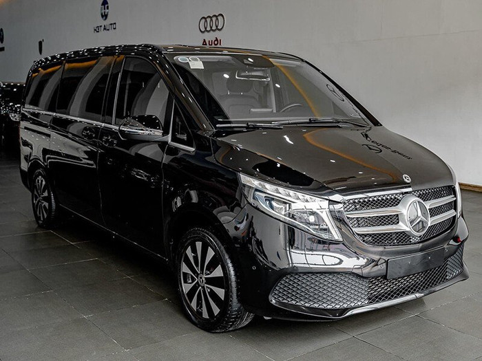 Mẫu xe Cường Đô La tặng con trai có mức giá khoảng 3 tỷ đồng.&nbsp;