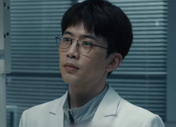 Bộ phim hiện đại Bạch Dạ Phá Hiểu.