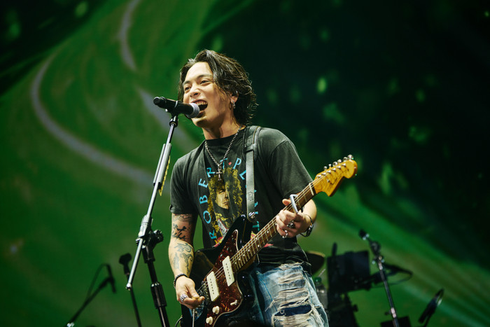 Nam ca sĩ nổi tiếng nhập viện khẩn cấp vì ăn hàu sống, có hành động khiến cộng đồng mạng tranh cãi Ảnh 3