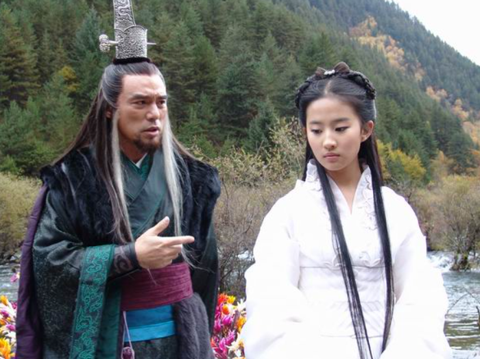 Bối cảnh Tuyệt Tình Cốc và nhân vật Công Tôn Chỉ