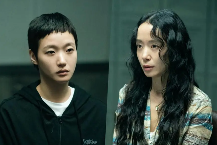 Cảnh phim The Price of Confession, phát hành trên Netflix