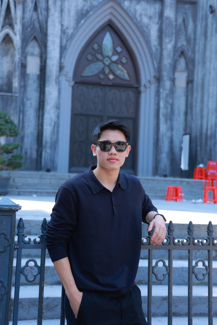 Đình Bắc lựa chọn đồng hồ thông minh để theo dõi sức khỏe và quá trình tập luyện. Ảnh: FBNV