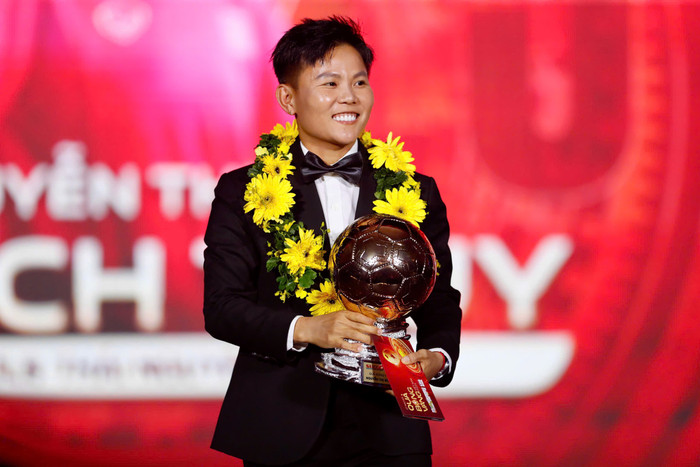 Bích Thuỳ đã trở thành chủ nhân QBV nữ 2025 một cách xứng đáng nhất. Ảnh: Lê Phong