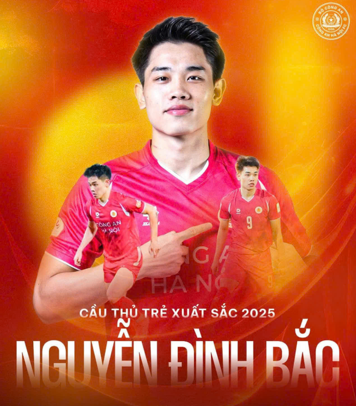 Đình Bắc cũng được gọi tên ở hạng mục Cầu thủ trẻ nam xuất sắc nhất 2025. Ảnh: CAHN