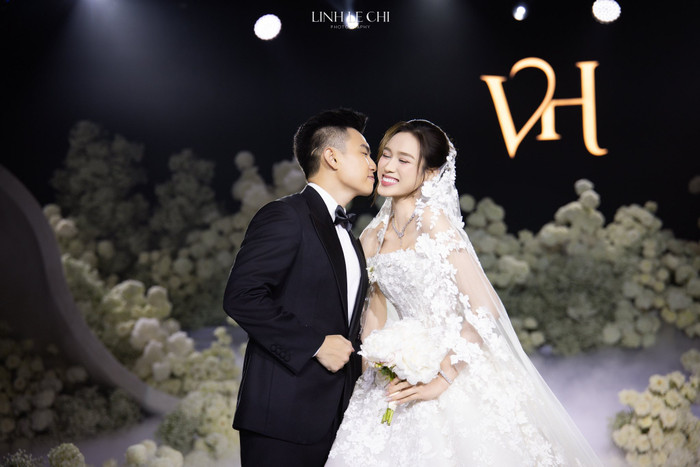 Đỗ Thị Hà đã làm đám cưới với chồng là thiếu gia Viết Vương. Ảnh: Linh Lê Chí