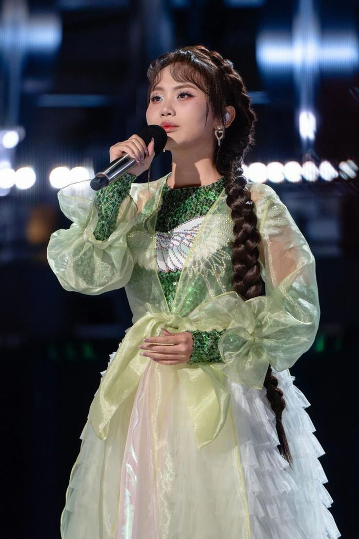 Phương Mỹ Chi vừa công bố tổ chức fan meeting vào đầu năm 2026.