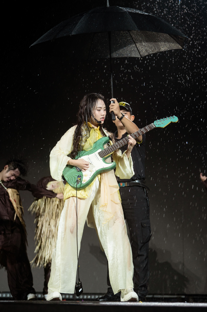 Con người thật của Phương Mỹ Chi Ảnh 2