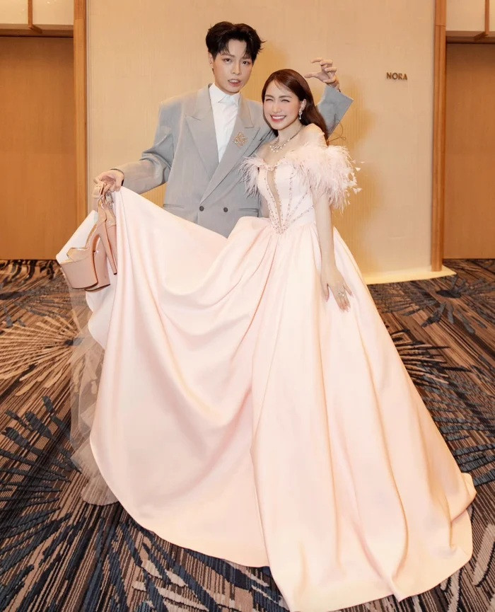 Đức Phúc ủng hộ sự kiện fan concert đầu tiên của Hòa Minzy.