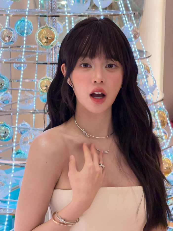 Thanh Thủy thoải mái thể hiện sự hài hước, duyên dáng trong cuộc sống đời thường. Ảnh: FBNV