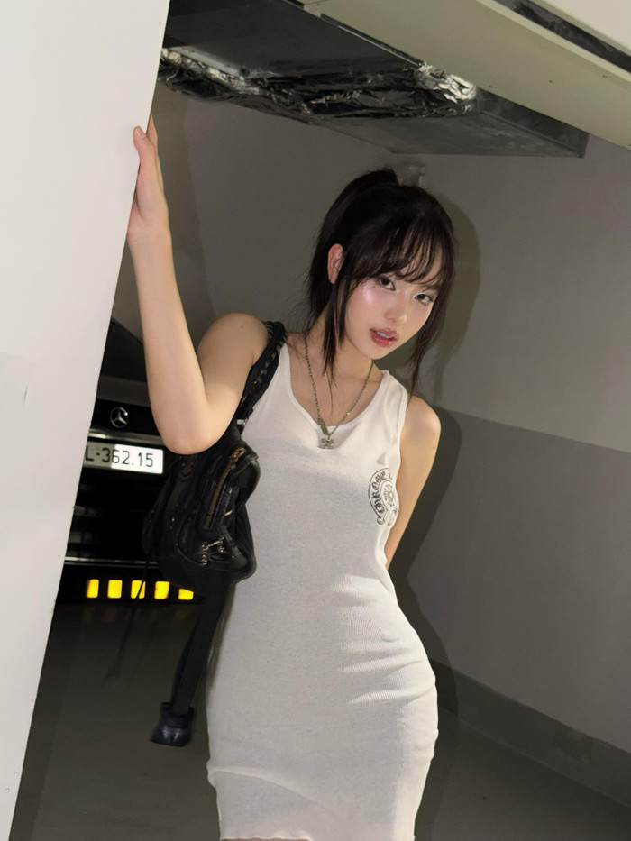 Thanh Thủy cố gắng cân bằng giữa việc học tập và xây dựng sự nghiệp riêng. Ảnh: FBNV