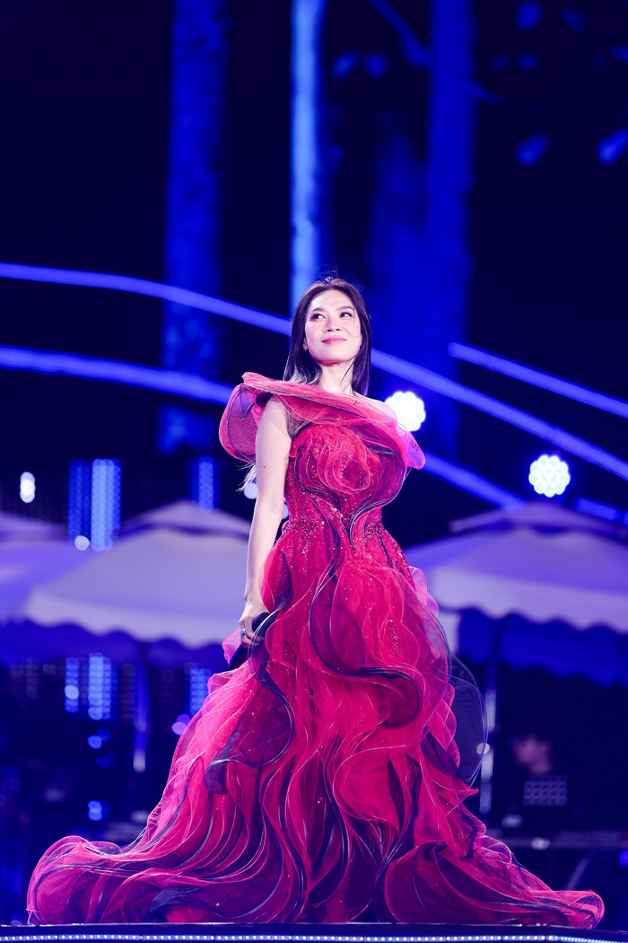 Mỹ Tâm 'sốc' khi nghe chia sẻ từ một nhân viên nhà hàng Ảnh 5