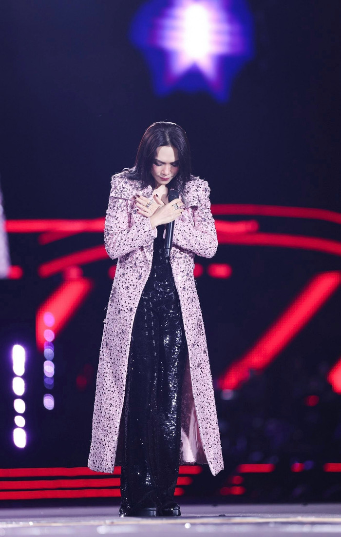 Mỹ Tâm 'sốc' khi nghe chia sẻ từ một nhân viên nhà hàng Ảnh 4