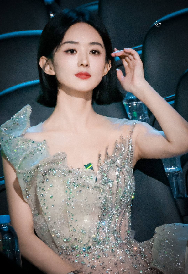 Với nhiều người, câu trả lời rất rõ ràng, phim của Triệu Lệ Dĩnh, xem bao nhiêu cũng không đủ