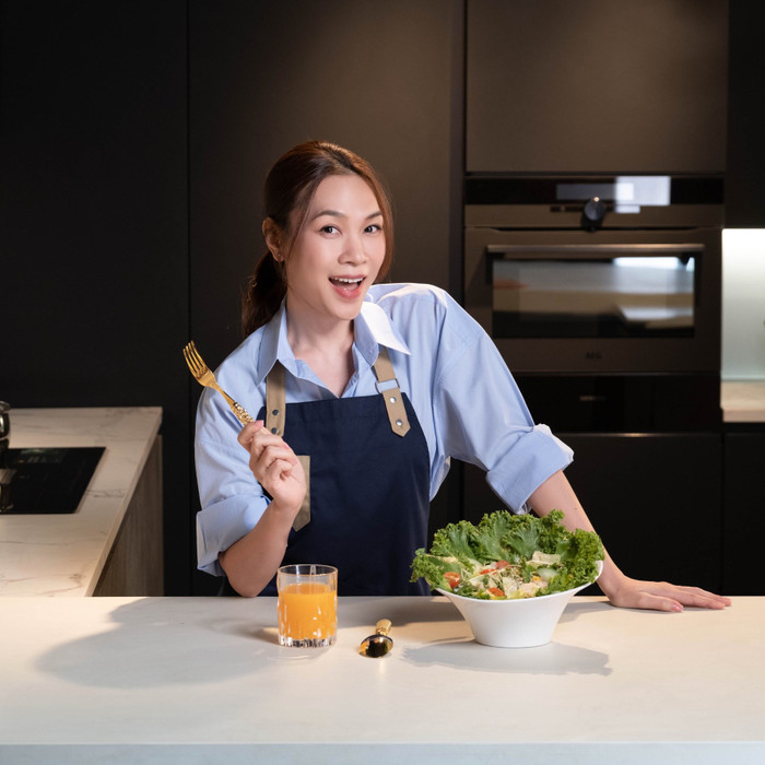 Để bảo vệ sức khoẻ và giữ gìn nhan sắc, rau xanh chính là bí kíp của nữ ca sĩ.