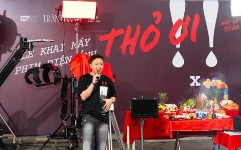 Trấn Thành trong lễ khai máy phim Thỏ ơi!!
