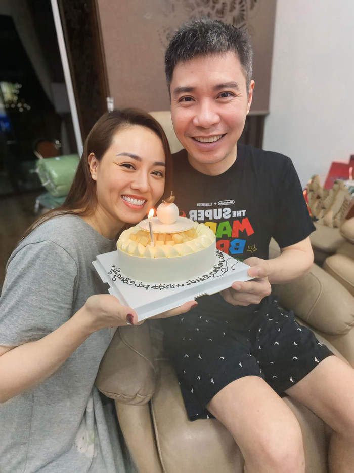 Ngọc Hà thường cập nhật tình trạng sức khoẻ của NSND Công Lý ở trên mạng xã hội. Ảnh: FBNV