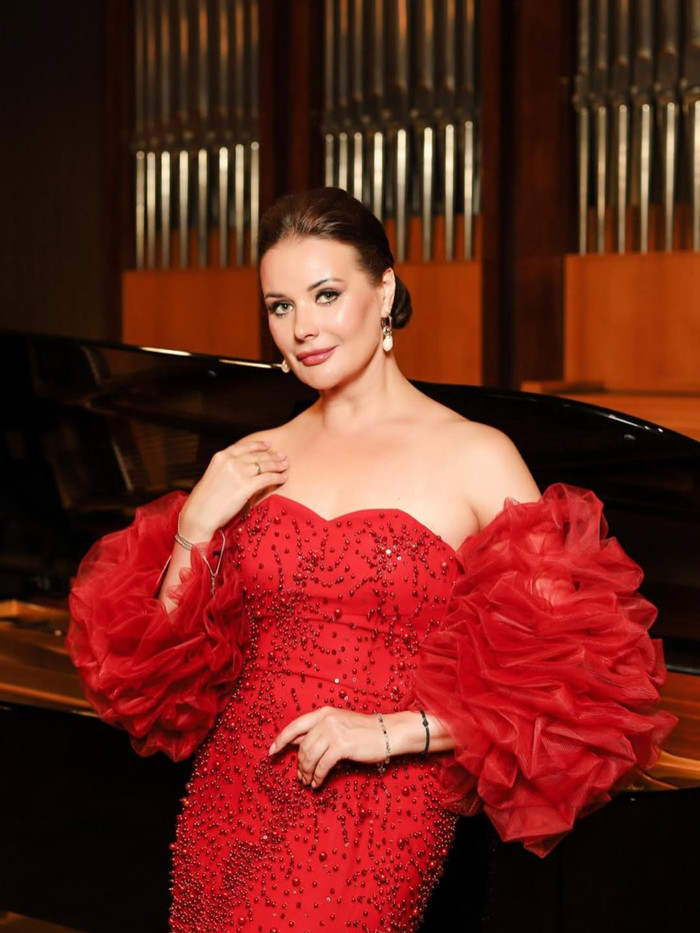 Câu chuyện Oxana bị tước vương miện sau 3 tháng đăng quang Miss Universe từng khiến công chúng 'sốc'.