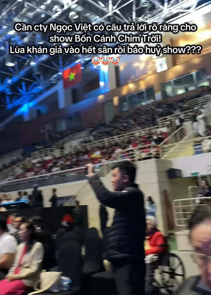 Đêm nhạc có Hồng Nhung, Bằng Kiều hủy bỏ dù khán giả đã vào sân khấu, gây phẫn nộ lớn Ảnh 3