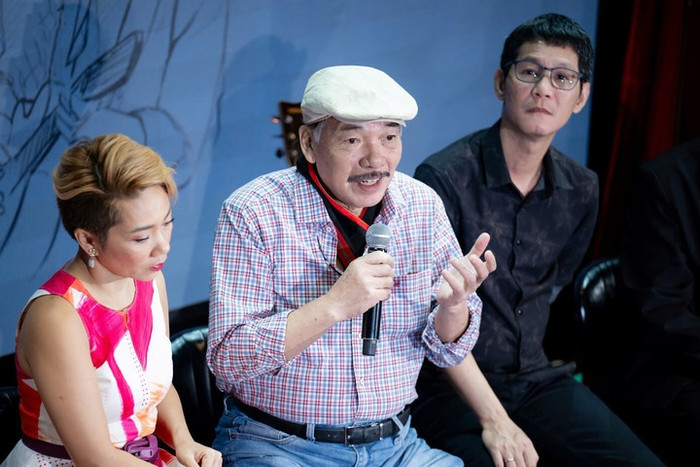 Đêm nhạc 'Về đây bốn cánh chim trời' bị hủy đột ngột, khán giả phẫn nộ leo lên sân khấu Ảnh 4