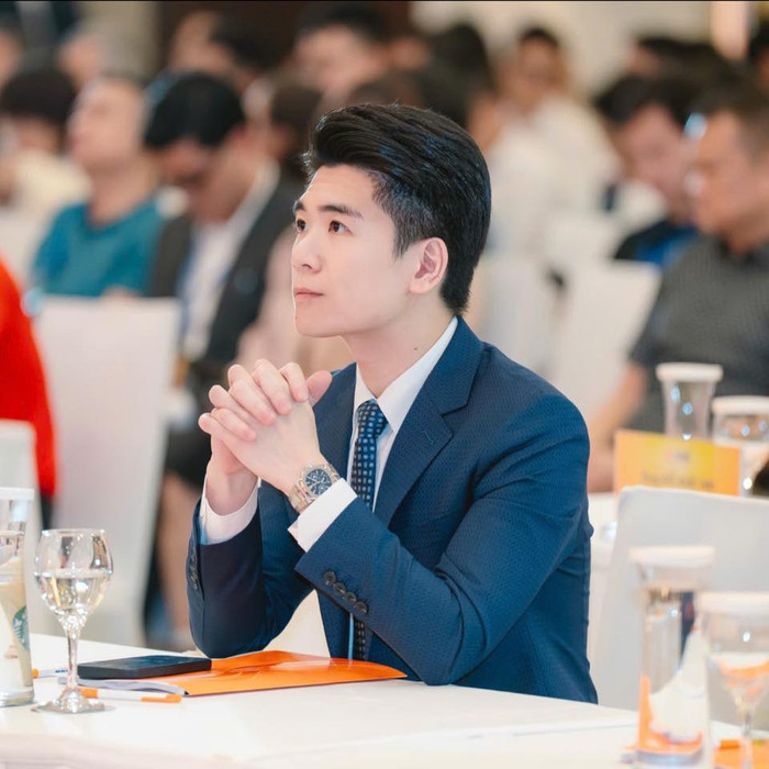 Đây là mẫu đồng hồ đã được doanh nhân Đỗ Quang Vinh sử dụng nhiều trong nhiều sự kiện khác nhau. (Ảnh: FBNV)