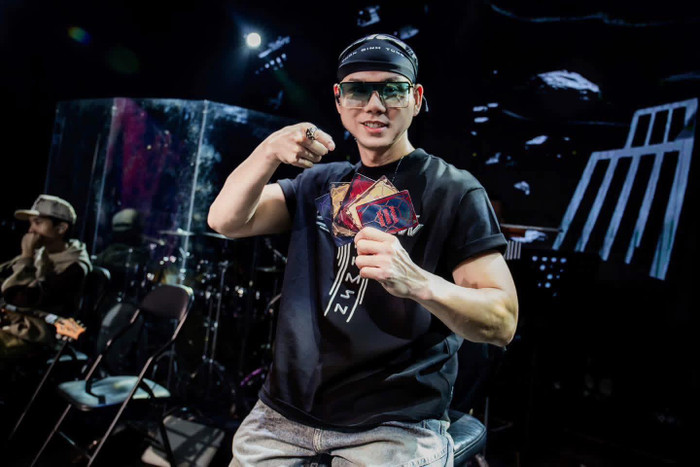 2025 là thời điểm nam ca sĩ trở lại mạnh mẽ với âm nhạc.