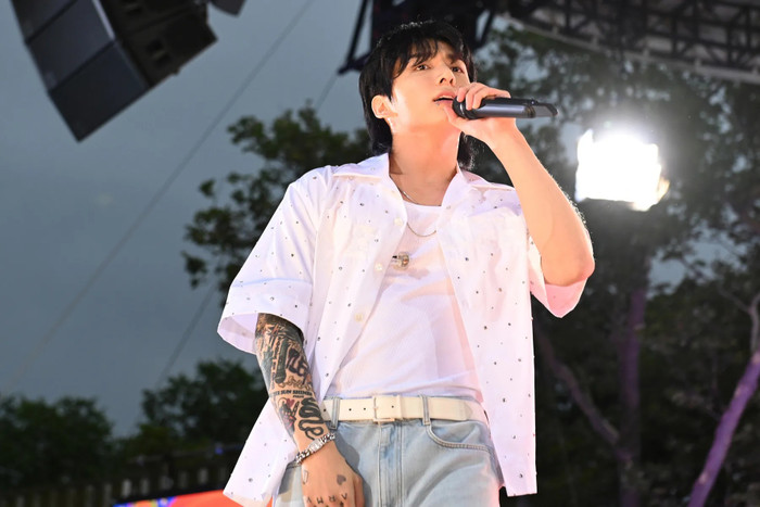 Bài hát 5 năm tuổi của Jungkook đạt thành tích ấn tượng Ảnh 4