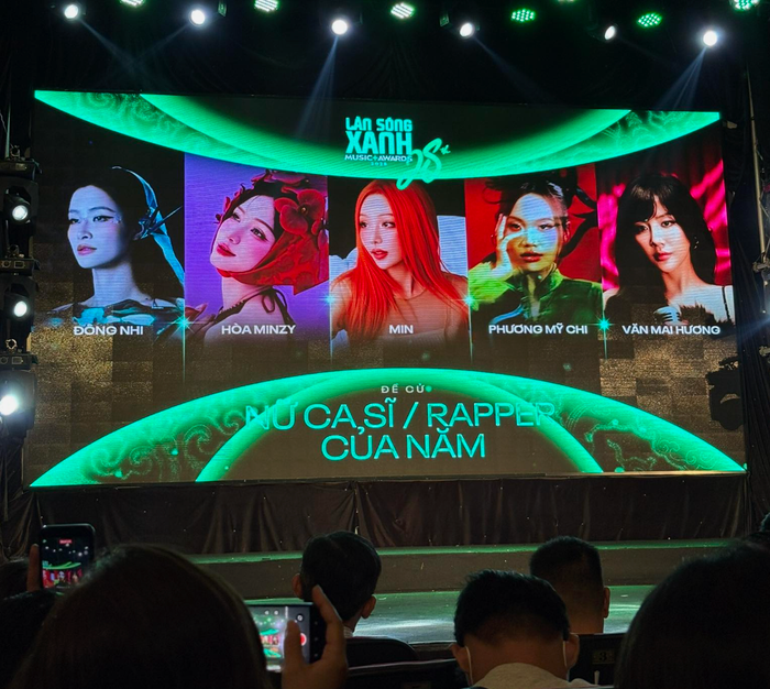 Hòa Minzy và Phương Mỹ Chi 'đụng độ' trong danh sách đề cử Nữ ca sĩ/rapper của năm