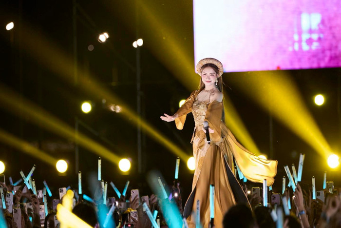 Hứa hẹn 2026 sẽ là năm bùng nổ hơn nữa của Hòa Minzy trong âm nhạc.