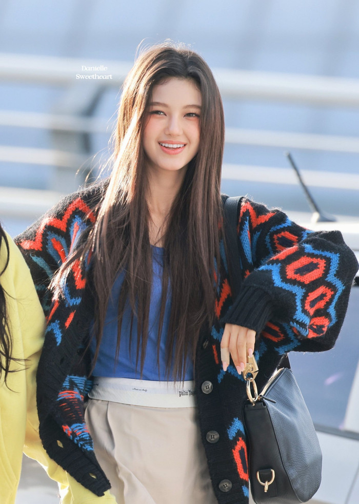 Danielle (NewJeans) có thể nhận 2 nghìn tỷ đồng tiền bồi thường Ảnh 1