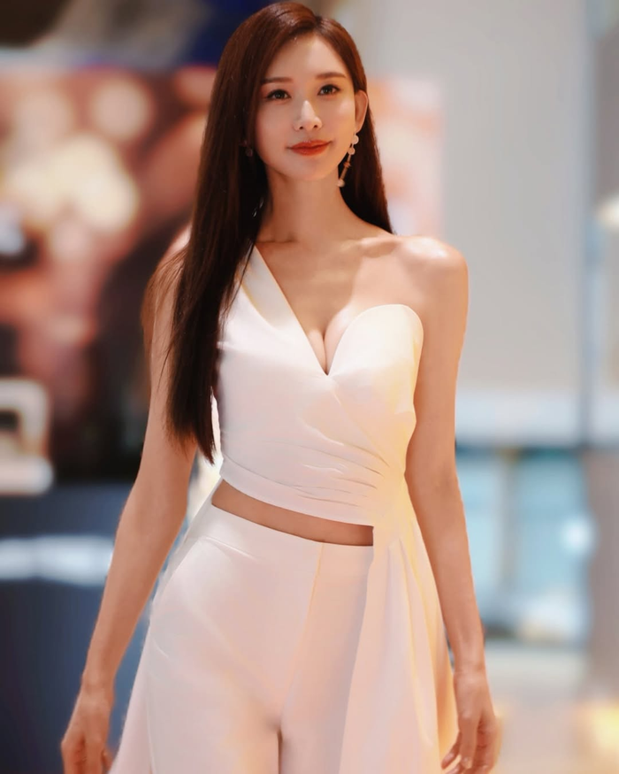 Vẻ bề ngoài trẻ trung của Lâm Chí Linh khi ở tuổi 51. Ảnh: IGNV