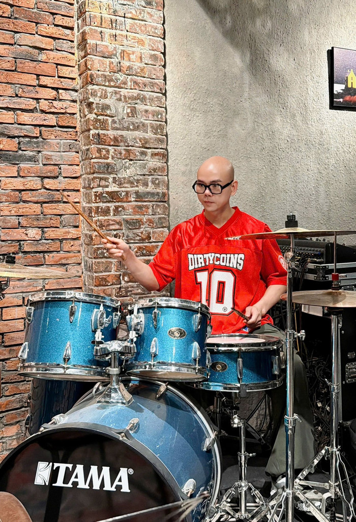 Sự cố sức khoẻ lần này của anh đã khiến khán giả không khỏi lo lắng (Ảnh: FBNV).