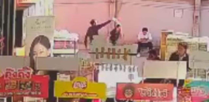 Người phụ nữ bị bạn trai thiêu sống tại siêu thị, hiện trường gây ám ảnh Ảnh 2