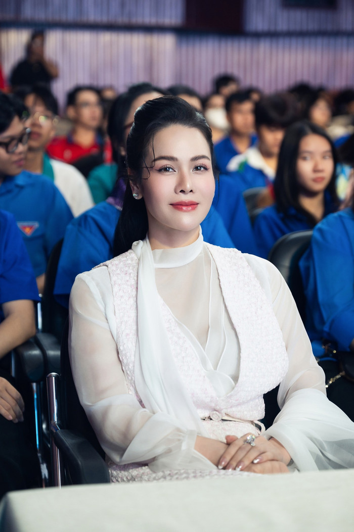 Ca sĩ Nhật Kim Anh. Ảnh: FBNV