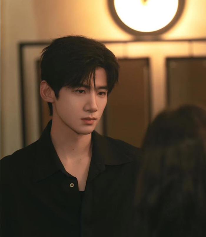 Bạch Kính Đình vào vai Tang Diên trong Khó Dỗ Dành.