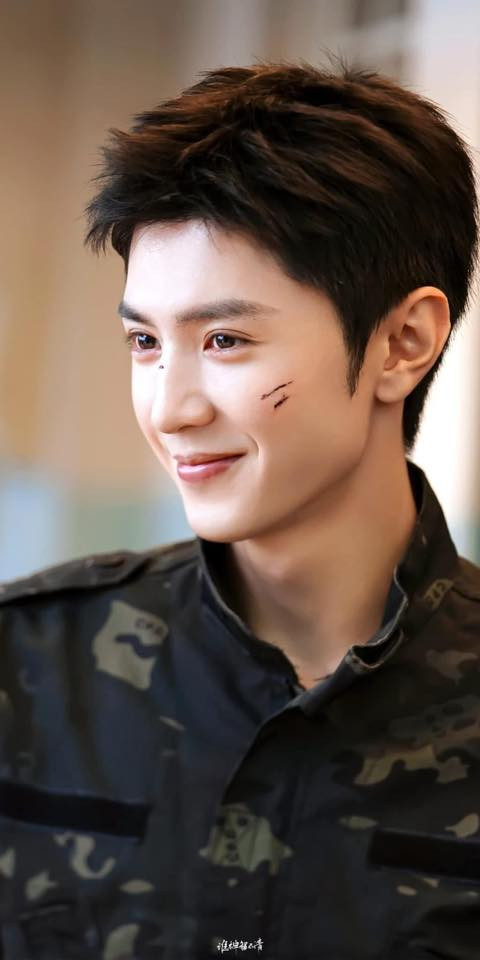 Trần Triết Viễn vào vai Lý Toản - kỹ sư gỡ mìn trong bối cảnh chiến tranh.