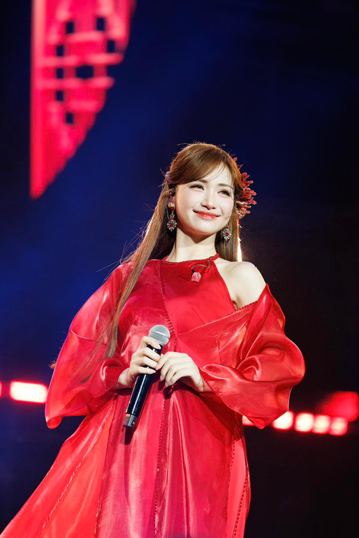 Hòa Minzy sẽ tổ chức fan concert vào tháng 2/2026.