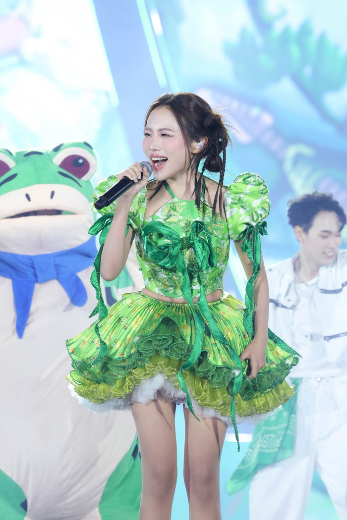 Ở độ tuổi trưởng thành, Phương Mỹ Chi vẫn duy trì được sự yêu mến của khán giả nhí.