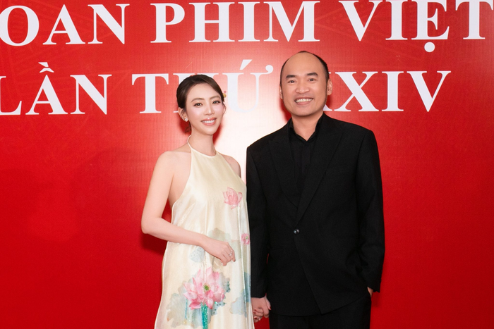 Tiến Luật luôn đồng hành cùng Thu Trang nhiều năm qua, từ cuộc sống đến công việc. (Ảnh: FBNV)