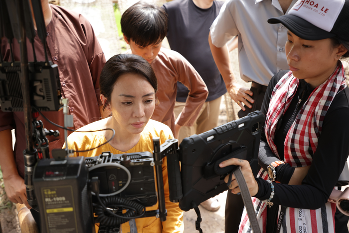 Thu Trang là nữ đạo diễn sở hữu phim trăm tỷ đầu tiên của Việt Nam. (Ảnh: FBNV)