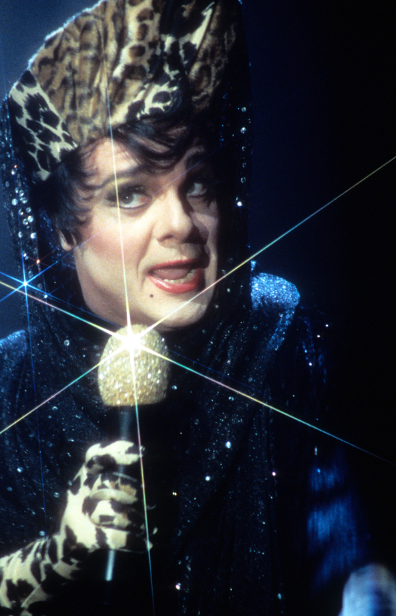 Cảnh tiệc tùng trong The Birdcage (1996).