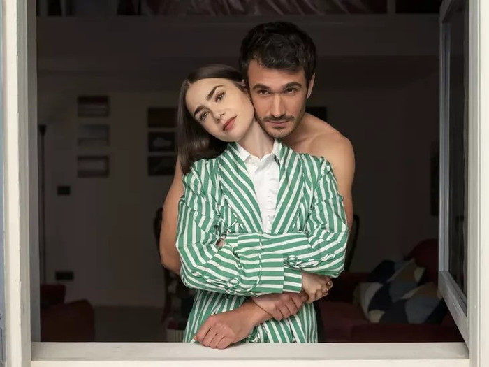 Emily in Paris mùa 5&nbsp;được cho là lặp lại nội dung của những mùa trước. Ảnh: Netflix