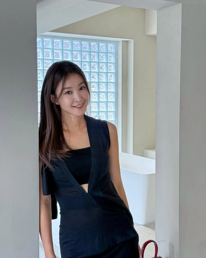 Nữ diễn viên Lee Si Young mới đây đã chính thức lên tiếng xin lỗi sau khi vướng vào tranh cãi.