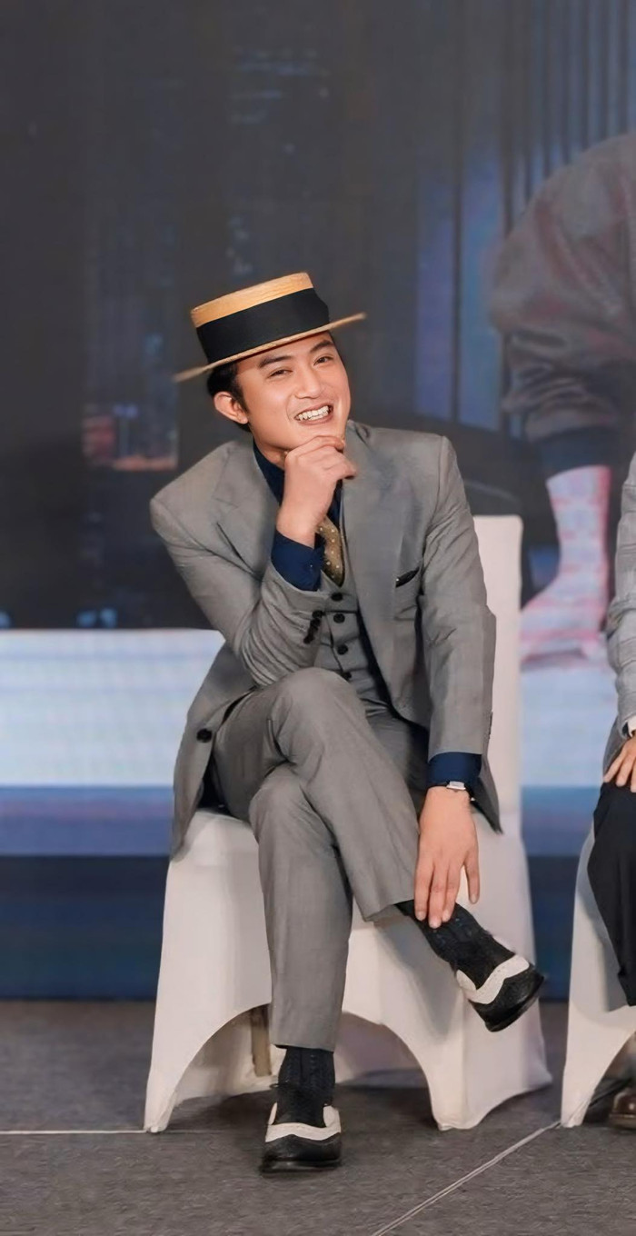 Doãn Quốc Đam xuất hiện cả trên màn ảnh nhỏ lẫn dự án điện ảnh với doanh thu hàng trăm tỷ đồng (Ảnh: FBNV).