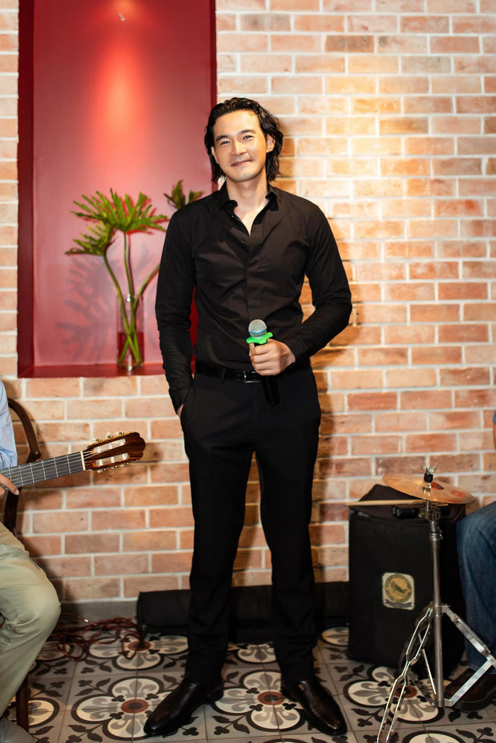 Quách Ngọc Ngoan lộ rõ sự xúc động khi nhắc đến các con. Ảnh: FBNV