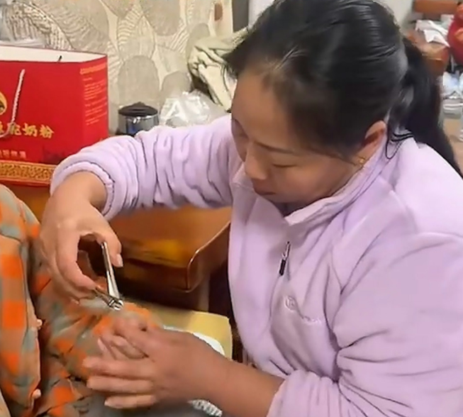 Mẹ chồng vay 3,5 tỷ đồng nuôi con dâu sống thực vật, không chấp nhận con trai lấy vợ khác Ảnh 2