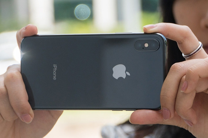 Apple hiện đã ngừng sản xuất chiếc điện thoại 4 triệu của Mỹ Tâm. Ảnh minh họa