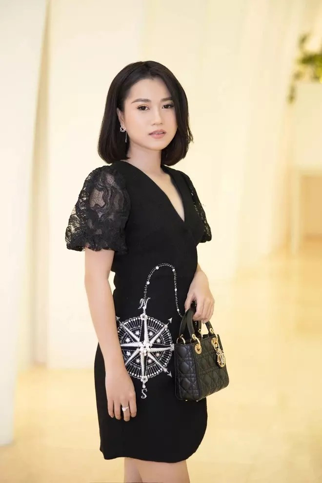 Chiếc túi 100 triệu đồng mà Lâm Vỹ Dạ lựa chọn.