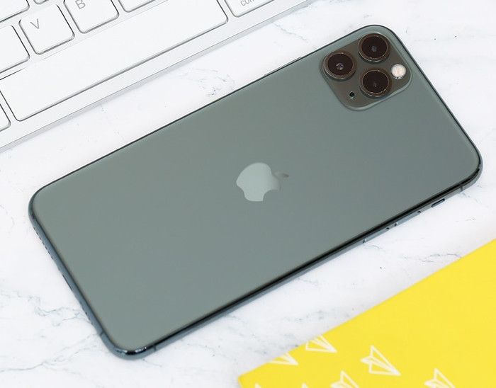 Chiếc điện thoại 8 chữ số của ca sĩ Hương Tràm là một chiếc smartphone bền bỉ, màn hình đẹp và camera cực kỳ ổn định.